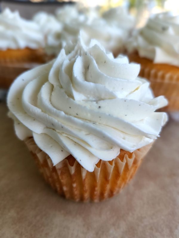 Product Image for  Vanilla Bean Cupcakes (12)